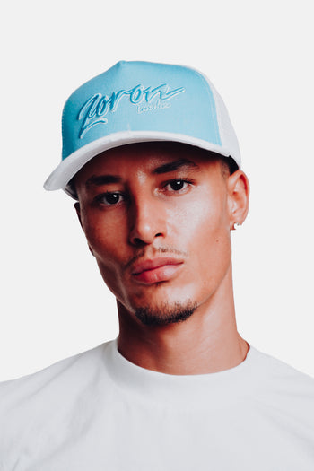 SIGNATURE CAP *WHITE/BABY BLUE*